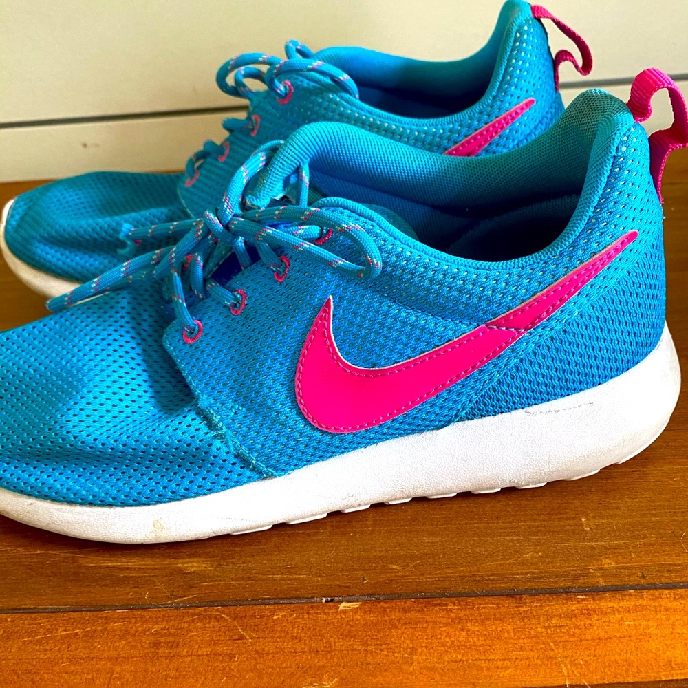 COPY - Nike rosche running shoes